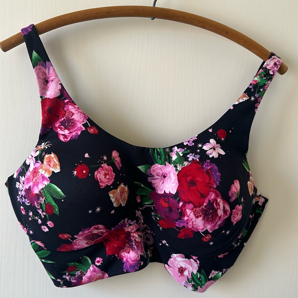 Victoria’s Secret Knockout sports bra high impact